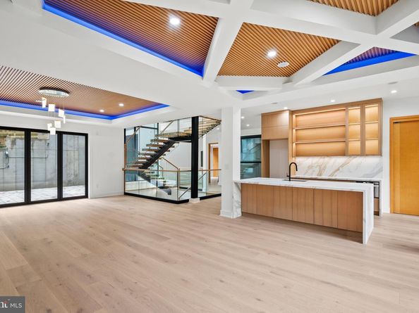 1205 Crest Lane, Mclean VA 22101