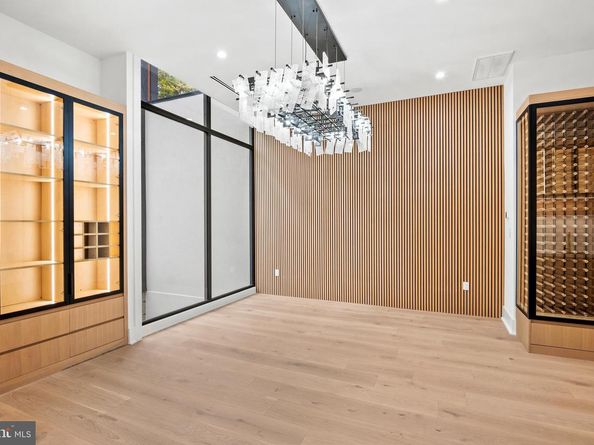 1205 Crest Lane, Mclean VA 22101