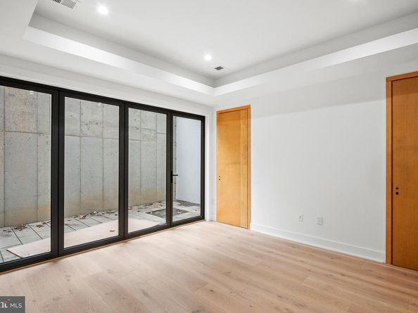 1205 Crest Lane, Mclean VA 22101