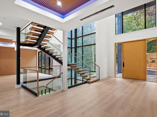 1205 Crest Lane, Mclean VA 22101