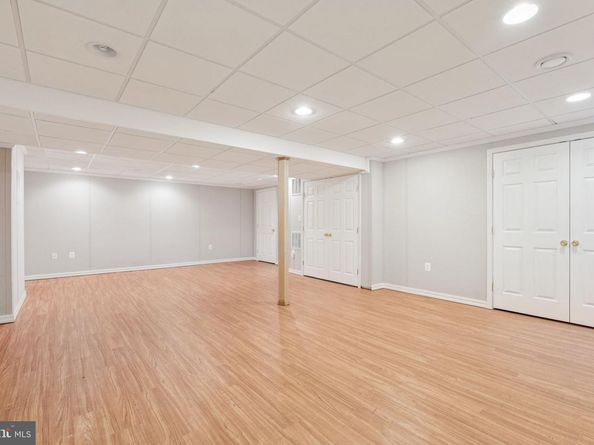9207 Bois Avenue, Vienna VA 22182