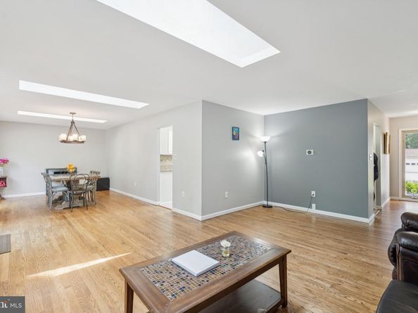 9207 Bois Avenue, Vienna VA 22182