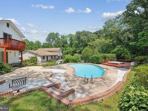 9207 Bois Avenue, Vienna VA 22182