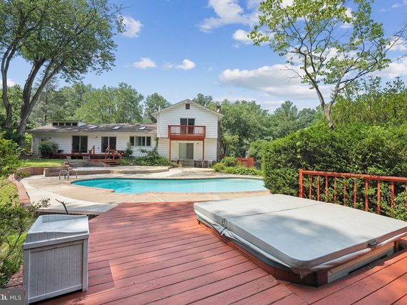9207 Bois Avenue, Vienna VA 22182