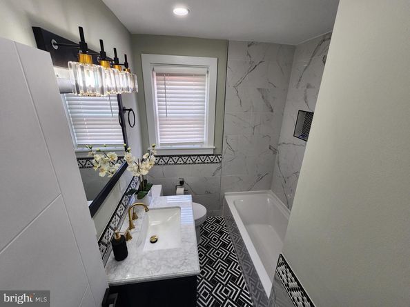 7317 Ryers Avenue, Philadelphia PA 19111