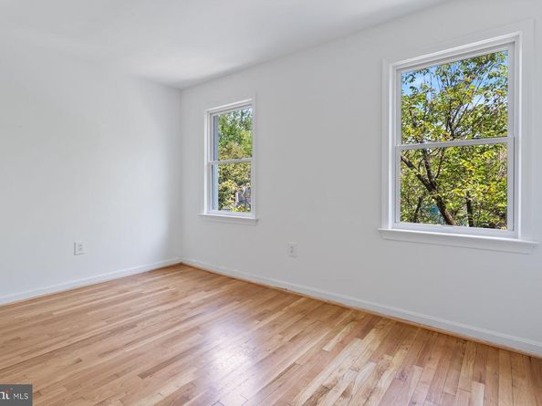 337 11TH Street SE, Washington DC 20003