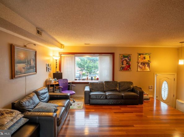 2826 Bittern Place, Philadelphia PA 19142