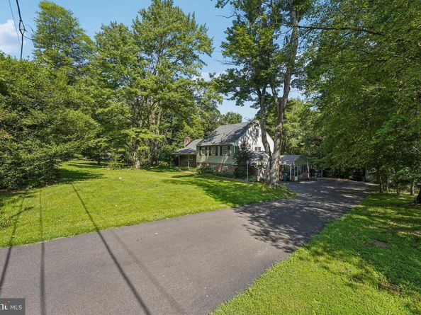 417 Toland Drive, Fort Washington PA 19034