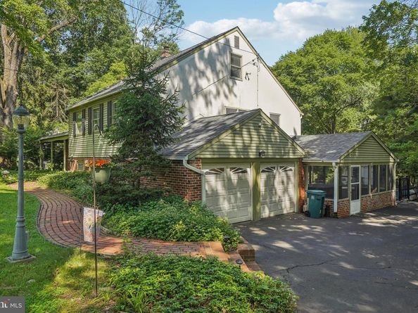 417 Toland Drive, Fort Washington PA 19034