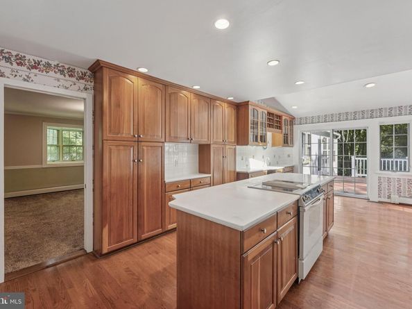 417 Toland Drive, Fort Washington PA 19034