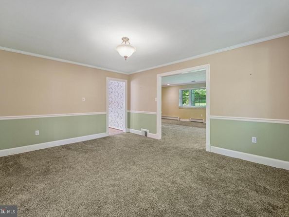 417 Toland Drive, Fort Washington PA 19034