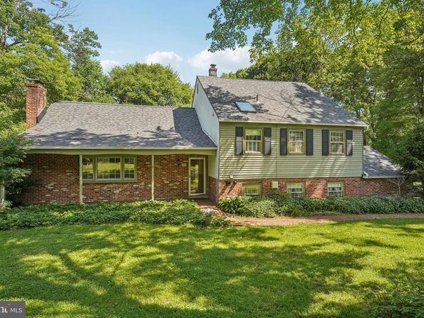 417 Toland Drive, Fort Washington PA 19034