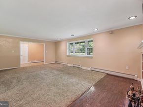 417 Toland Drive, Fort Washington PA 19034