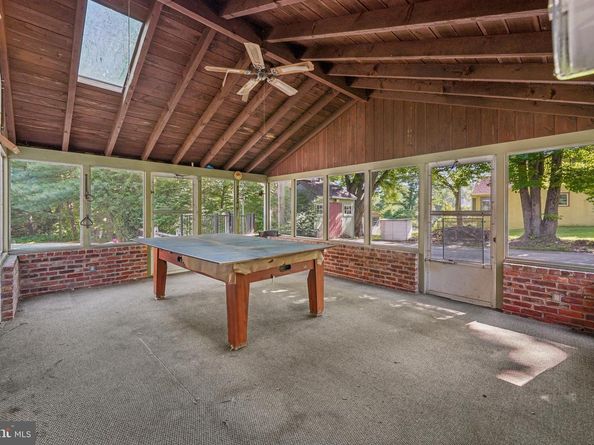 417 Toland Drive, Fort Washington PA 19034