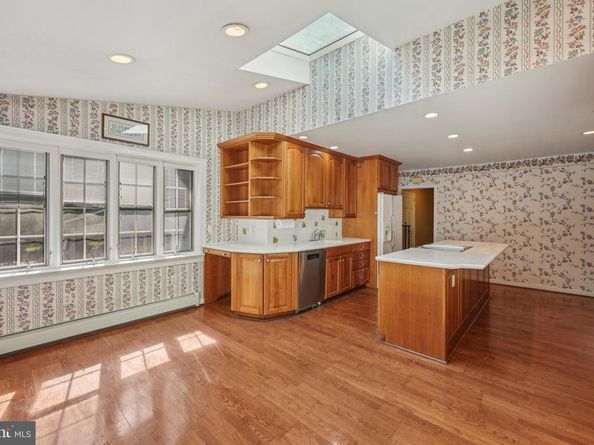 417 Toland Drive, Fort Washington PA 19034