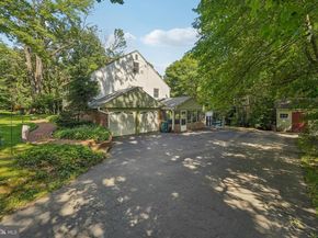 417 Toland Drive, Fort Washington PA 19034