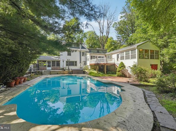 417 Toland Drive, Fort Washington PA 19034