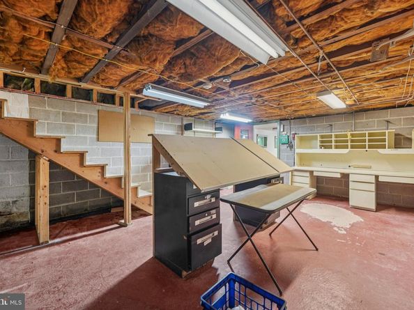 417 Toland Drive, Fort Washington PA 19034
