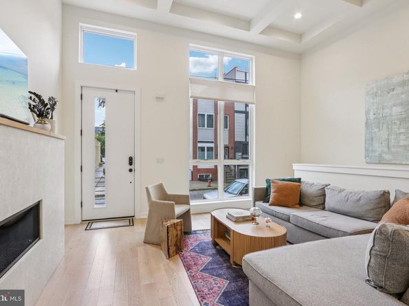 953 N Marshall Street, Philadelphia PA 19123