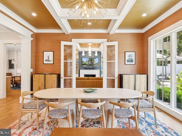 5537 Hawthorne Place NW, Washington DC 20016