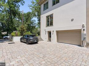 5537 Hawthorne Place NW, Washington DC 20016