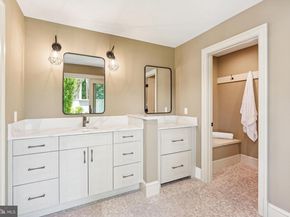 5537 Hawthorne Place NW, Washington DC 20016