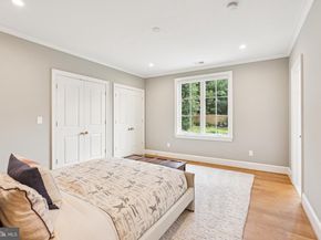 5537 Hawthorne Place NW, Washington DC 20016