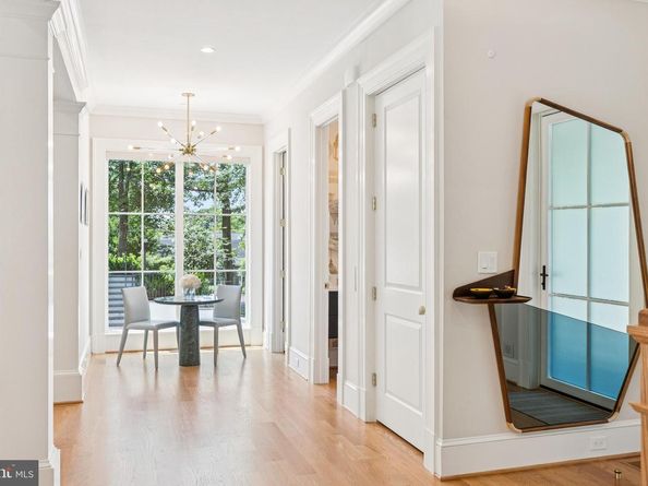 5537 Hawthorne Place NW, Washington DC 20016