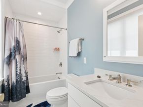 5537 Hawthorne Place NW, Washington DC 20016