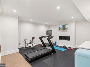 5537 Hawthorne Place NW, Washington DC 20016