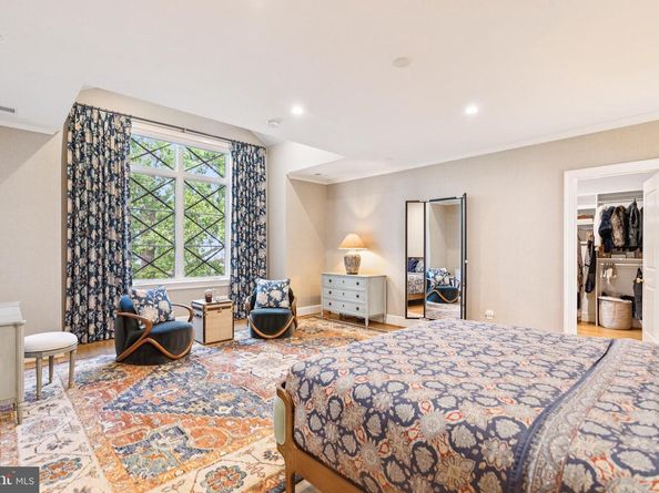 5537 Hawthorne Place NW, Washington DC 20016