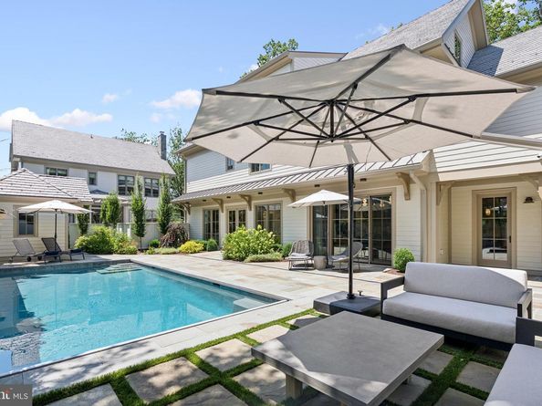 5537 Hawthorne Place NW, Washington DC 20016