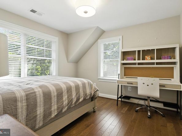 6838 Saint Albans Road, Mclean VA 22101