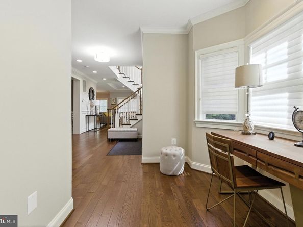6838 Saint Albans Road, Mclean VA 22101