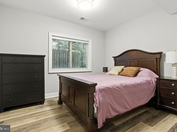 6838 Saint Albans Road, Mclean VA 22101