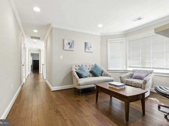 6838 Saint Albans Road, Mclean VA 22101