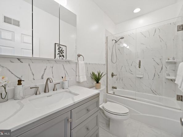 1818 N Front Street B, Philadelphia PA 19122