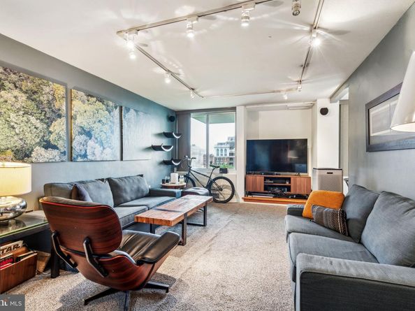 604 S Washington Square 1408, Philadelphia PA 19106