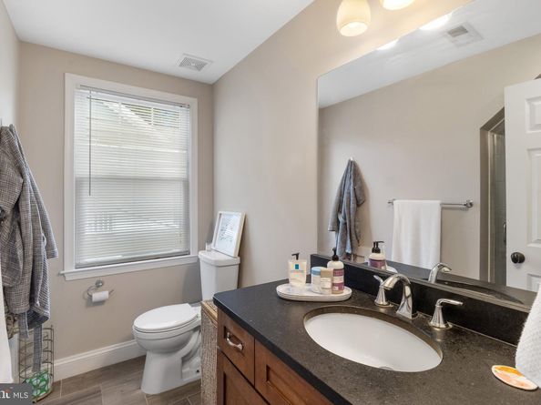 3528 14TH Street N, Arlington VA 22201