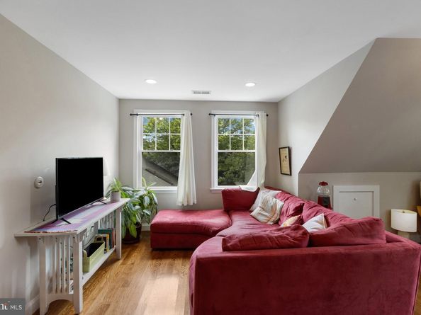 3528 14TH Street N, Arlington VA 22201