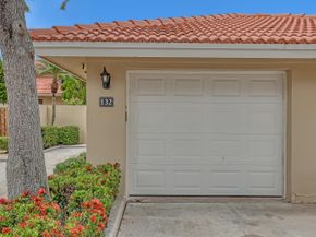 132 Old Meadow Way, Palm Beach Gardens FL 33418