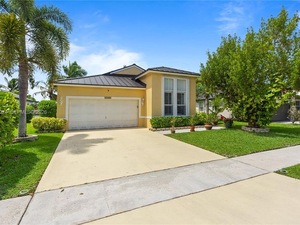 16350 SW 11th Street, Pembroke Pines FL 33027