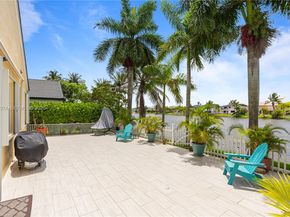 16350 SW 11th Street, Pembroke Pines FL 33027