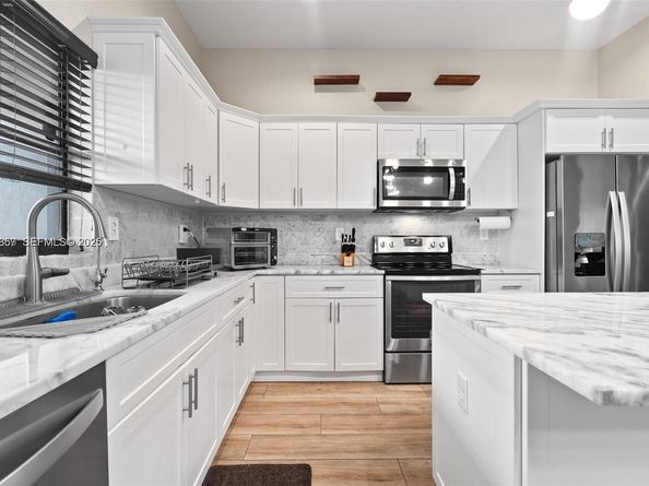 9265 NW 16th Street, Pembroke Pines FL 33024