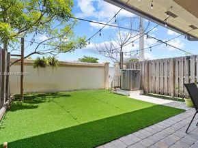 9265 NW 16th Street, Pembroke Pines FL 33024