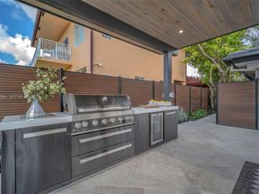 4220 Casper Court, Hollywood FL 33021