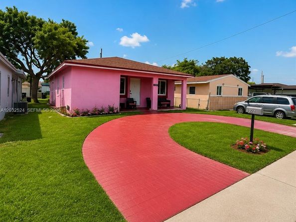 2227 Farragut Street, Hollywood FL 33020