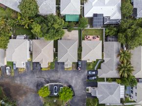 9859 NW 2nd Street, Plantation FL 33324