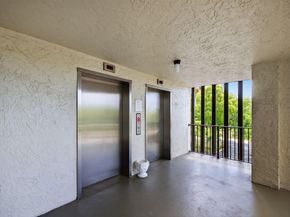2112 S Cypress Bend Dr 401, Pompano Beach FL 33069