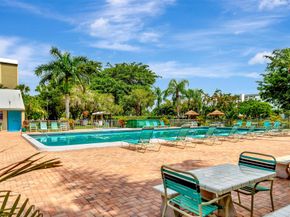 2112 S Cypress Bend Dr 401, Pompano Beach FL 33069